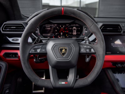 2026 Lamborghini Urus SE