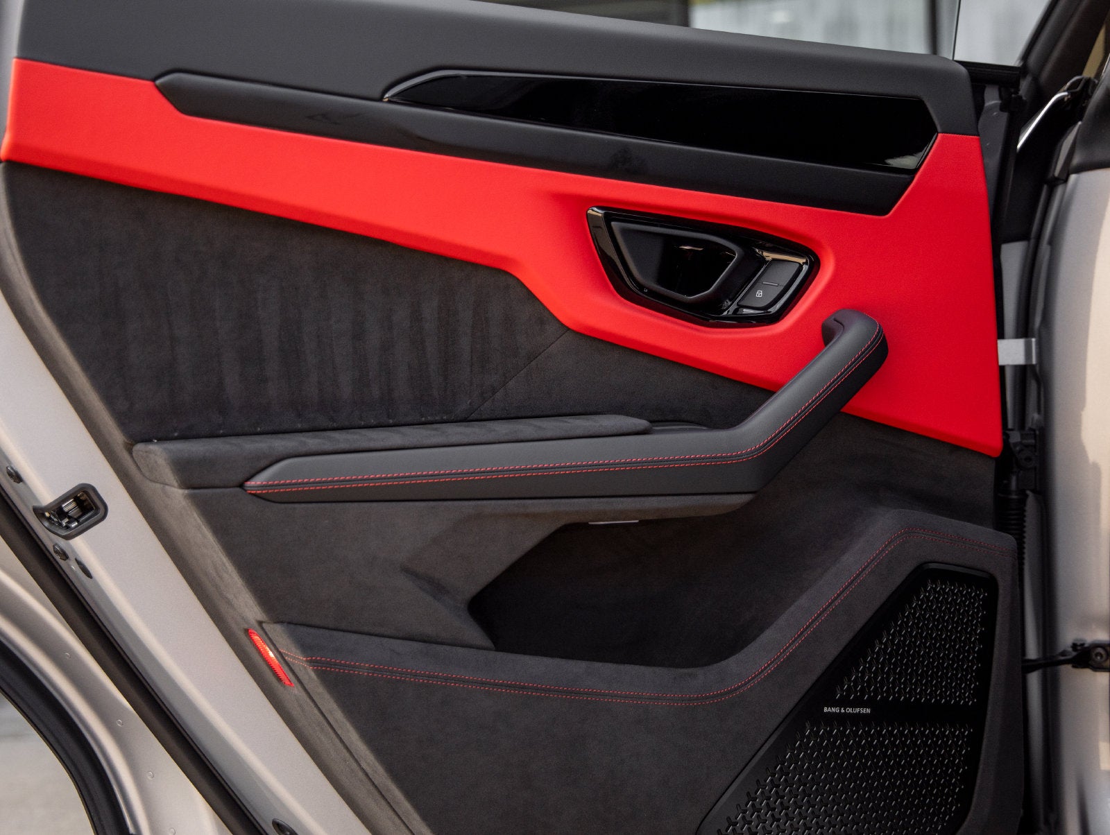 2026 Lamborghini Urus SE
