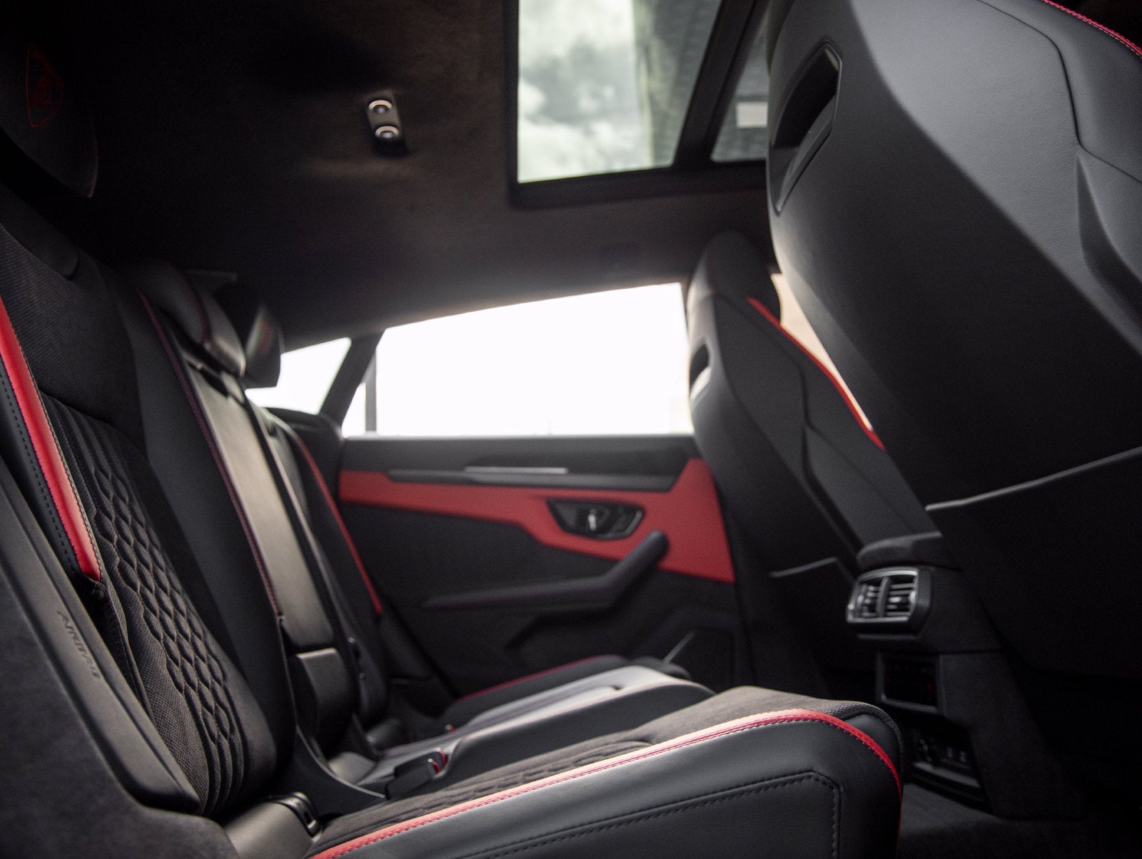 2026 Lamborghini Urus SE