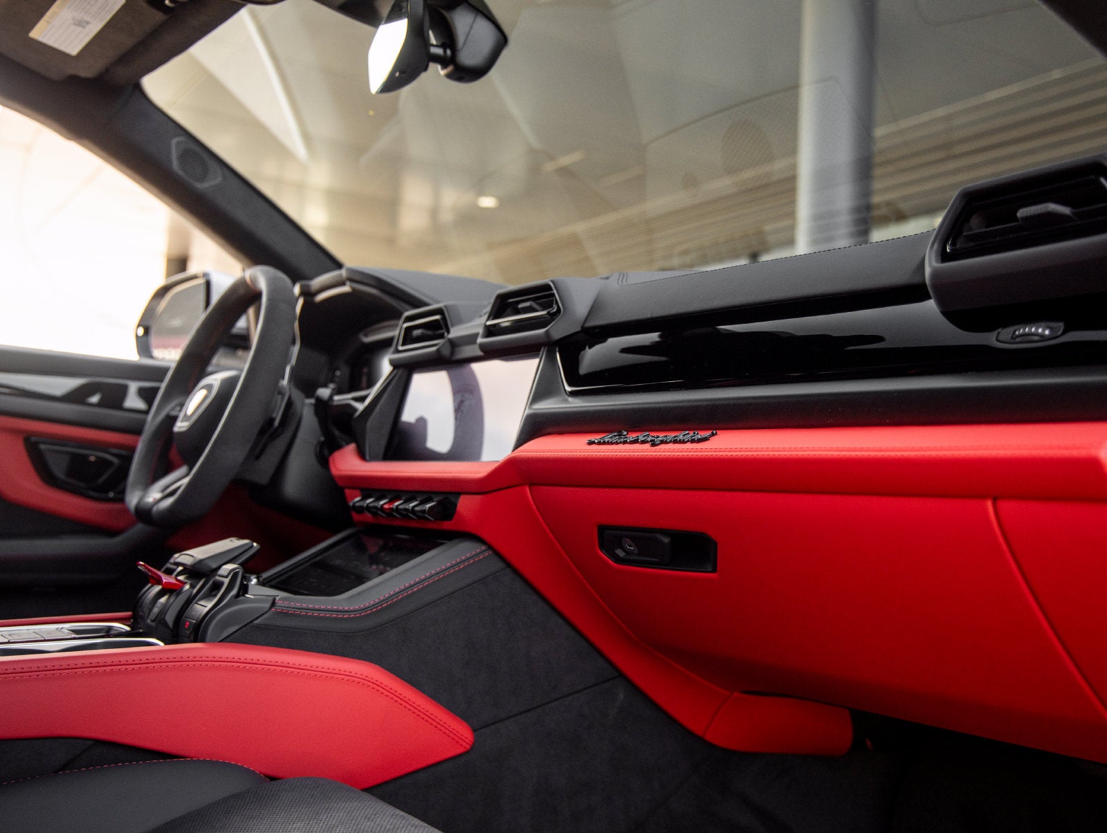 2026 Lamborghini Urus SE