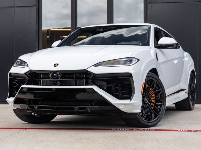 2026 Lamborghini Urus SE
