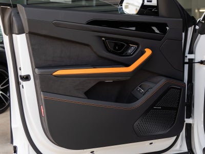 2026 Lamborghini Urus SE