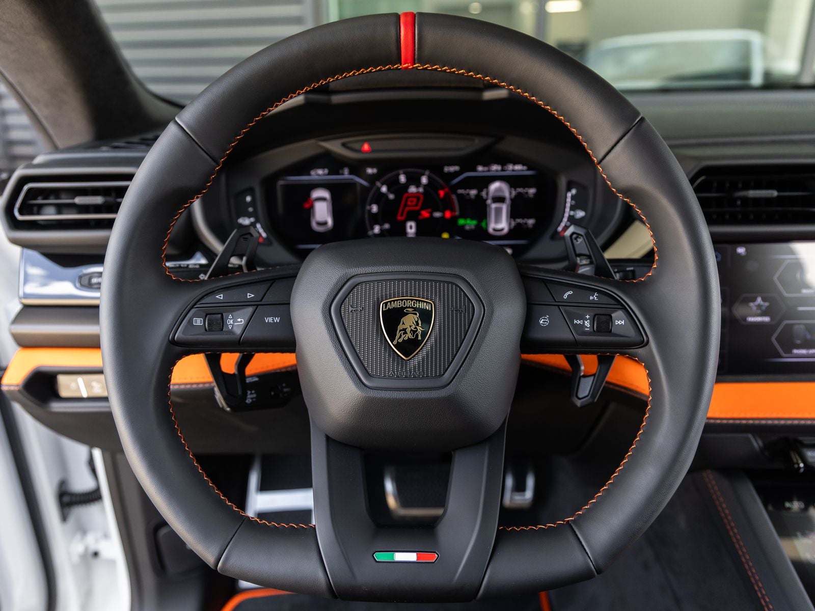2026 Lamborghini Urus SE