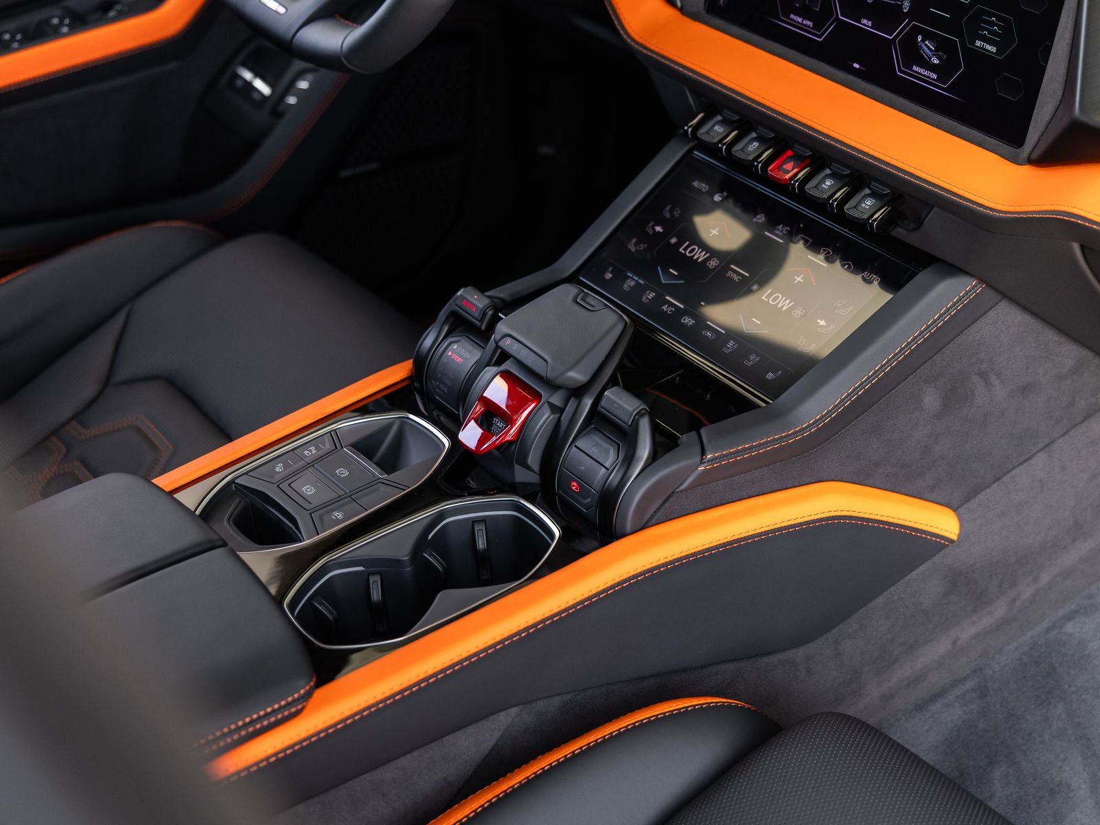 2026 Lamborghini Urus SE