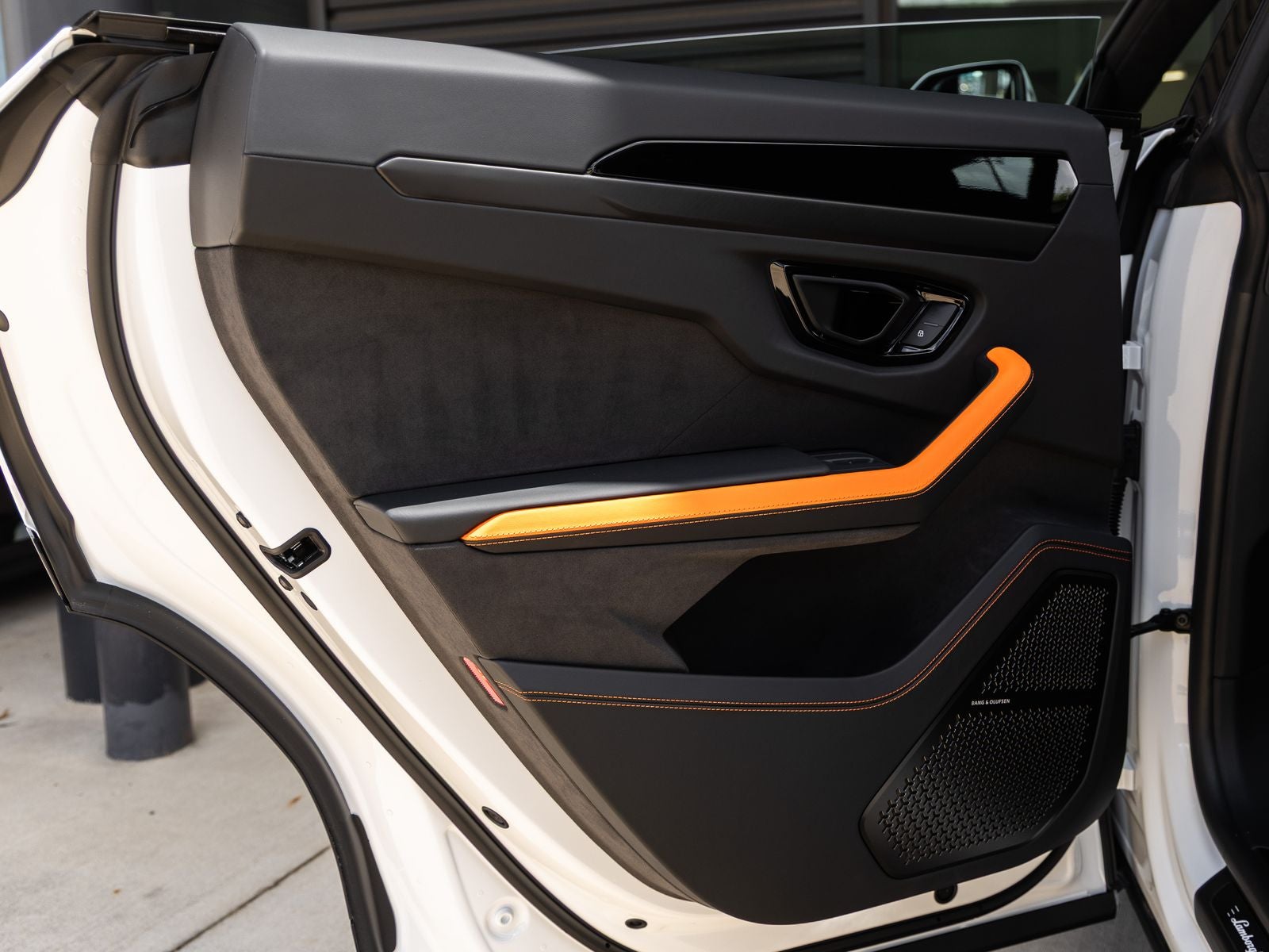 2026 Lamborghini Urus SE