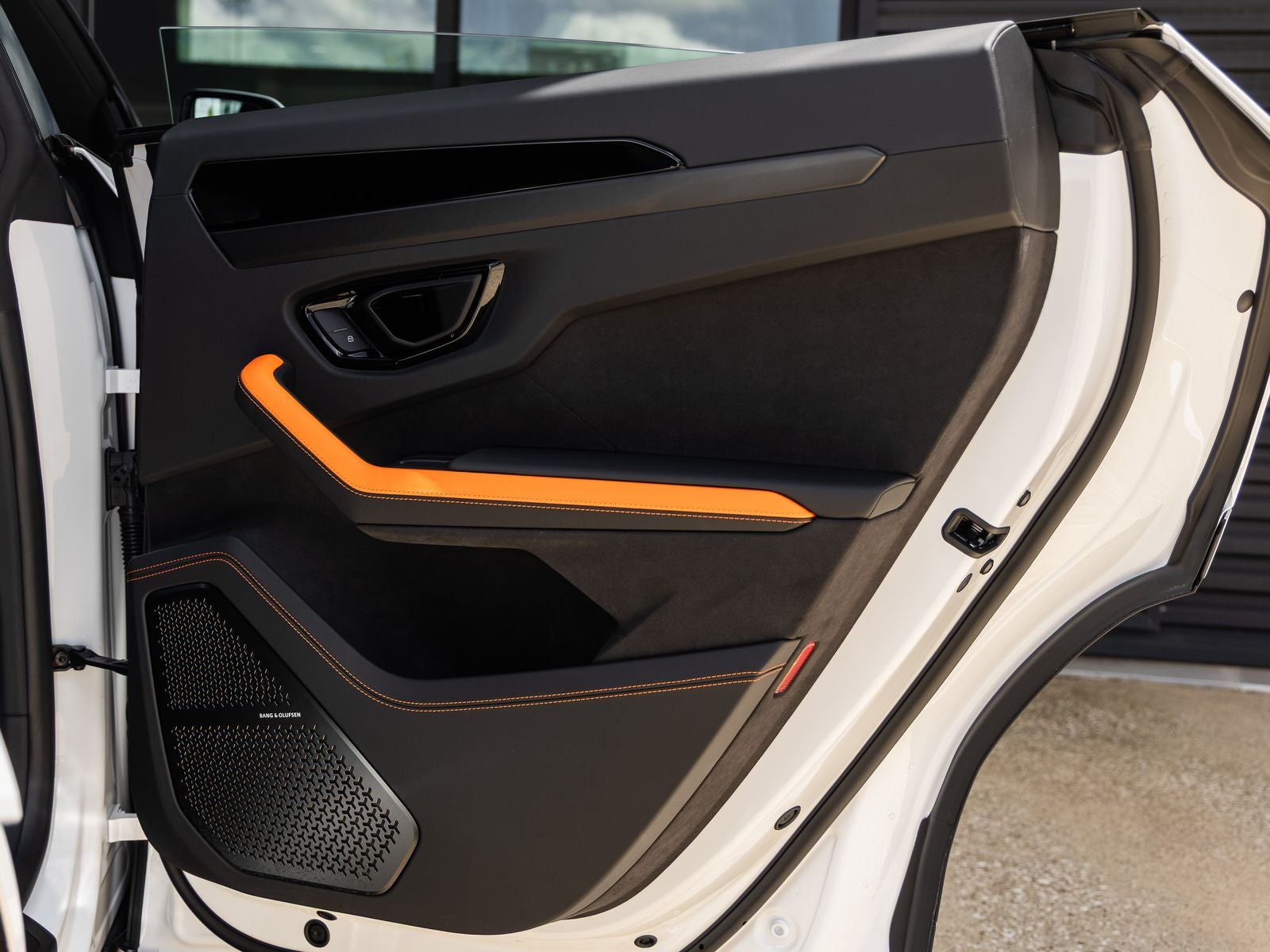 2026 Lamborghini Urus SE