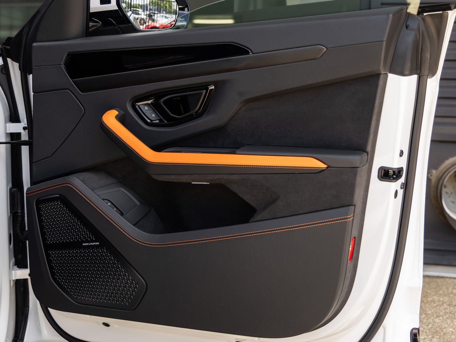 2026 Lamborghini Urus SE