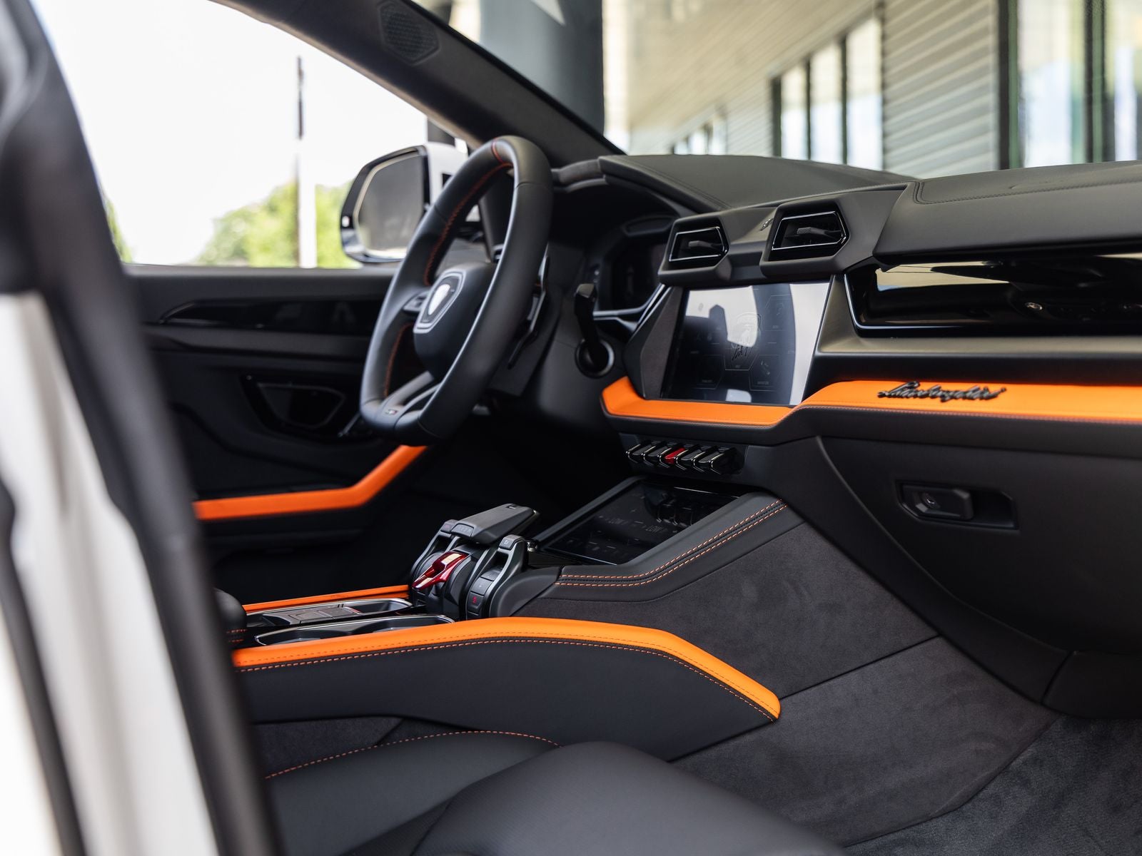 2026 Lamborghini Urus SE