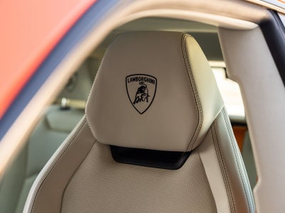 2025 Lamborghini Urus SE