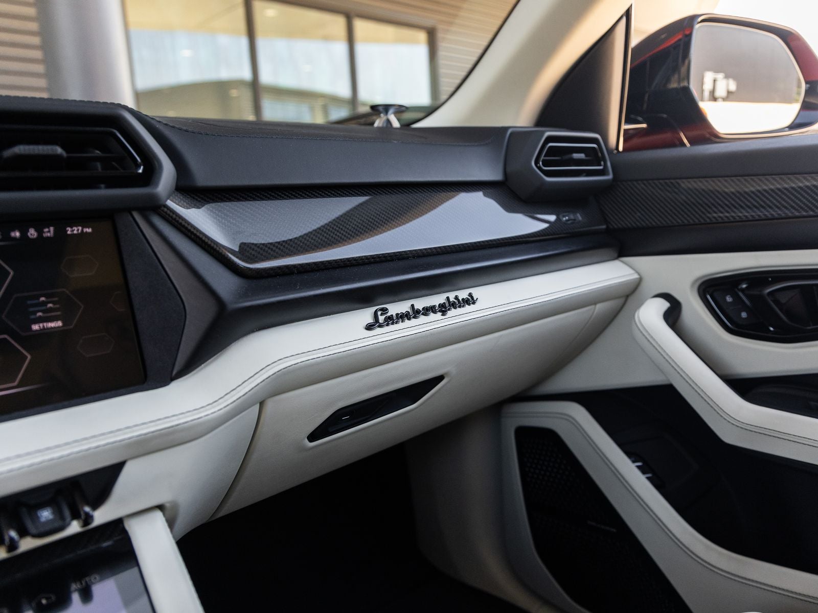 2025 Lamborghini Urus SE