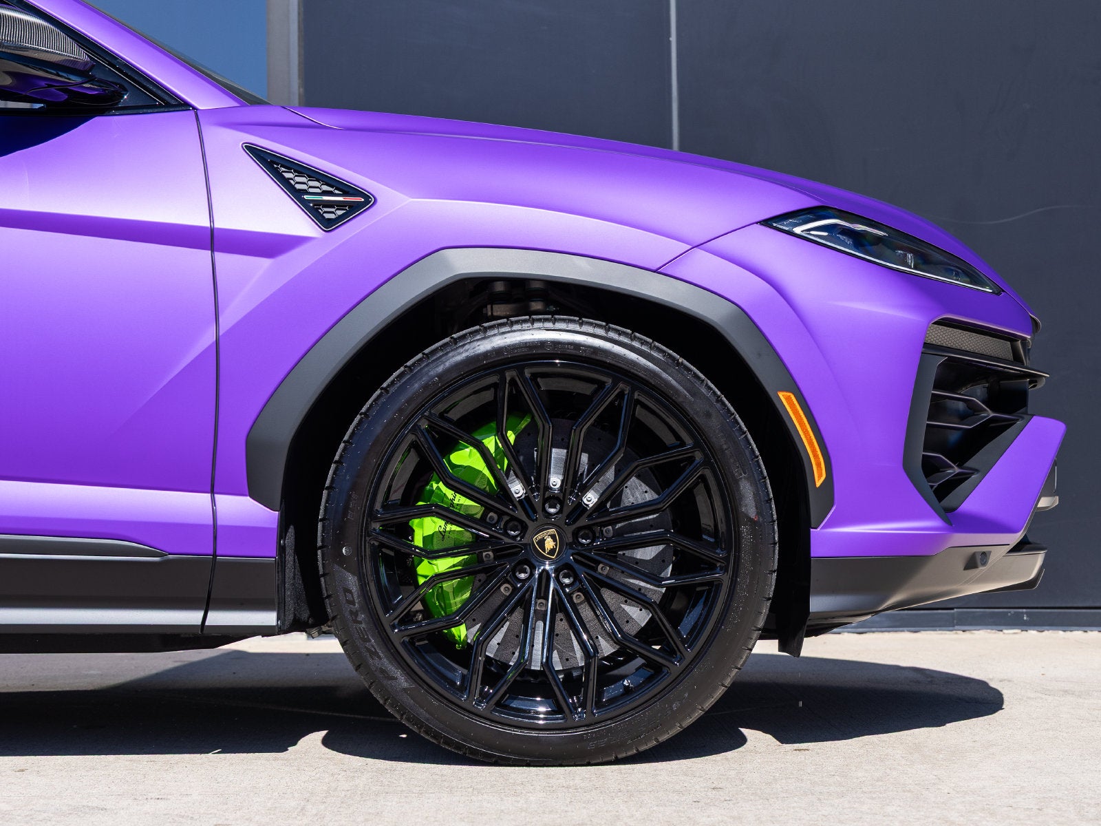 2025 Lamborghini Urus SE
