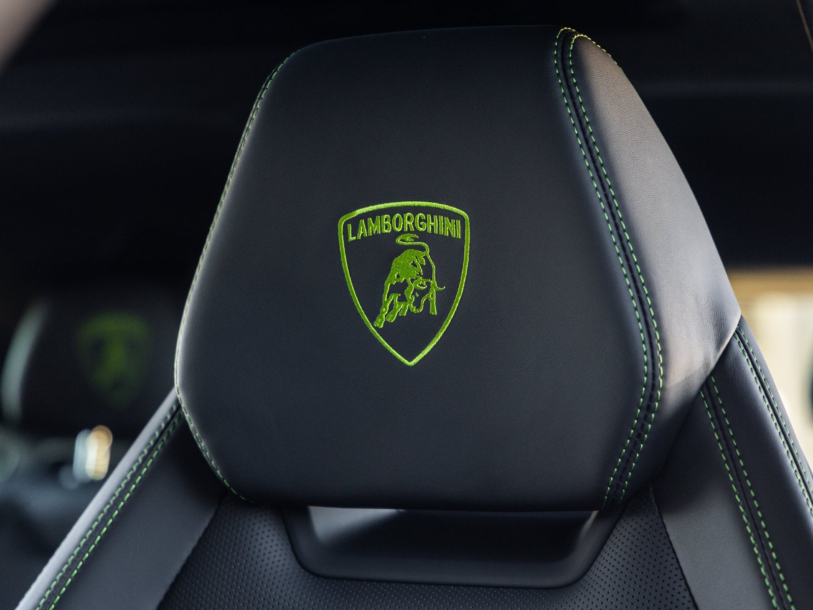 2025 Lamborghini Urus SE