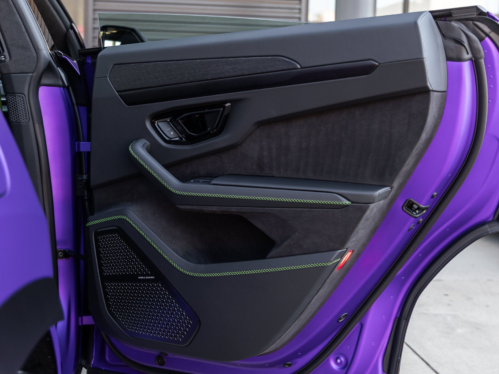 2025 Lamborghini Urus SE