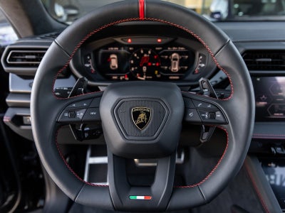 2026 Lamborghini Urus SE