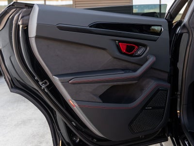 2026 Lamborghini Urus SE