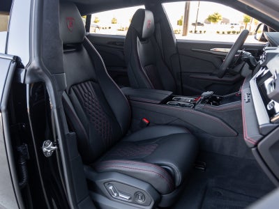 2026 Lamborghini Urus SE