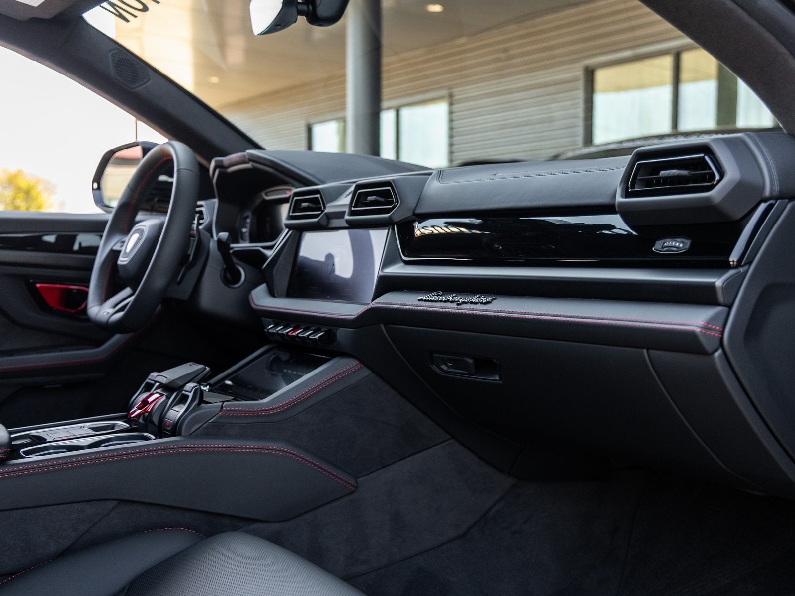 2026 Lamborghini Urus SE