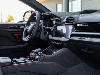 2026 Lamborghini Urus SE