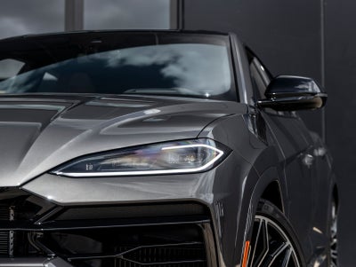 2025 Lamborghini Urus SE