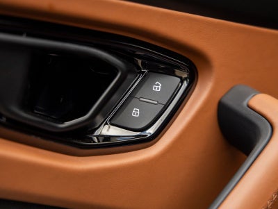 2025 Lamborghini Urus SE