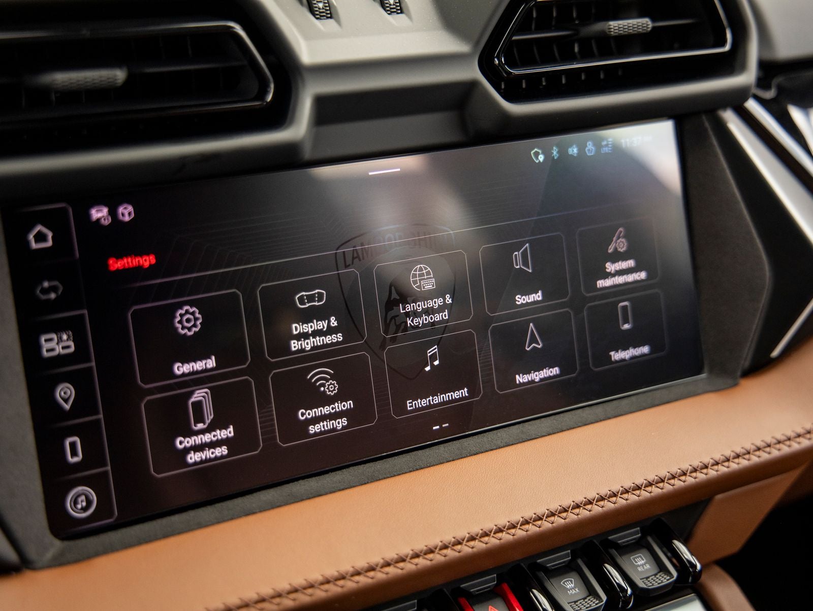 2025 Lamborghini Urus SE