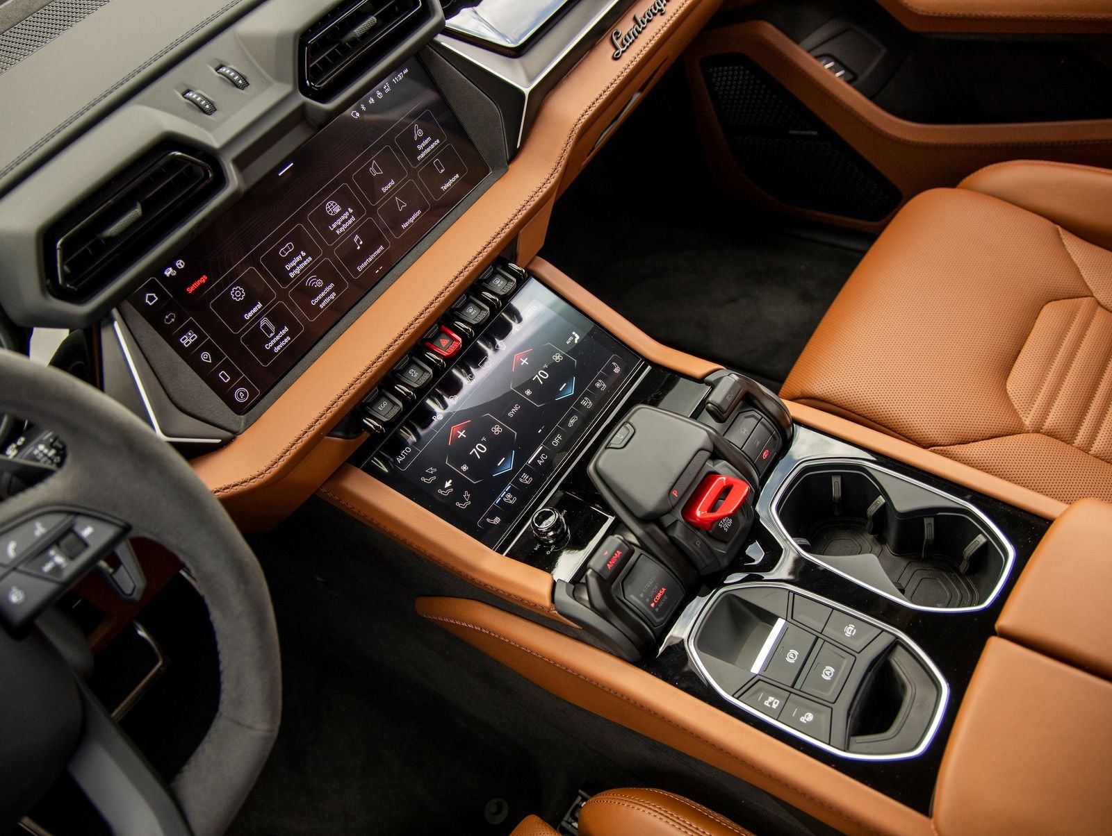 2025 Lamborghini Urus SE