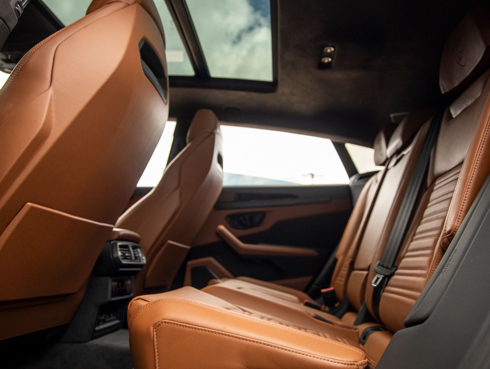 2025 Lamborghini Urus SE