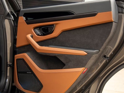 2025 Lamborghini Urus SE