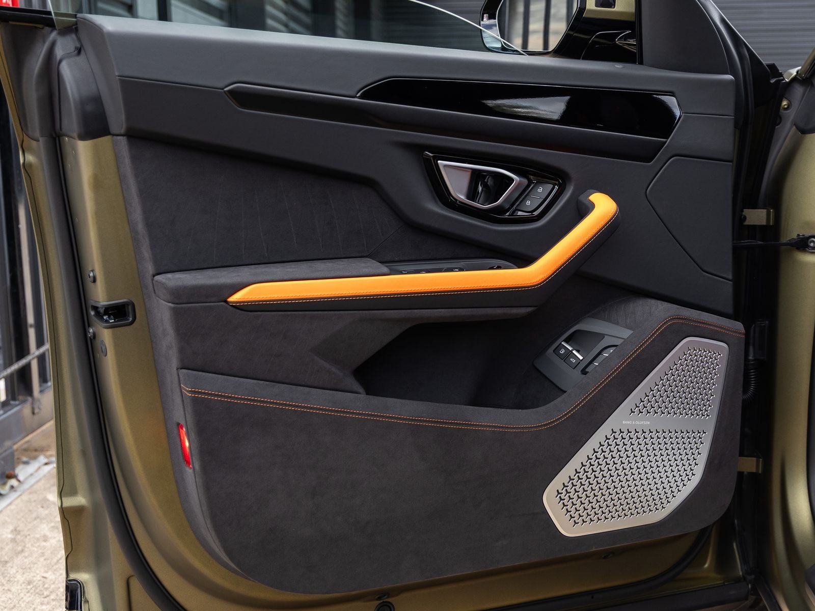 2026 Lamborghini Urus SE