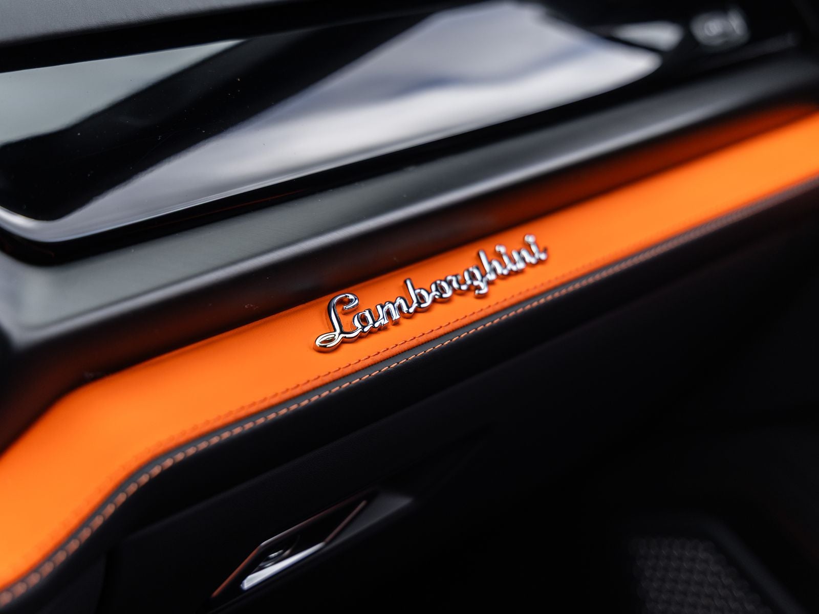 2026 Lamborghini Urus SE