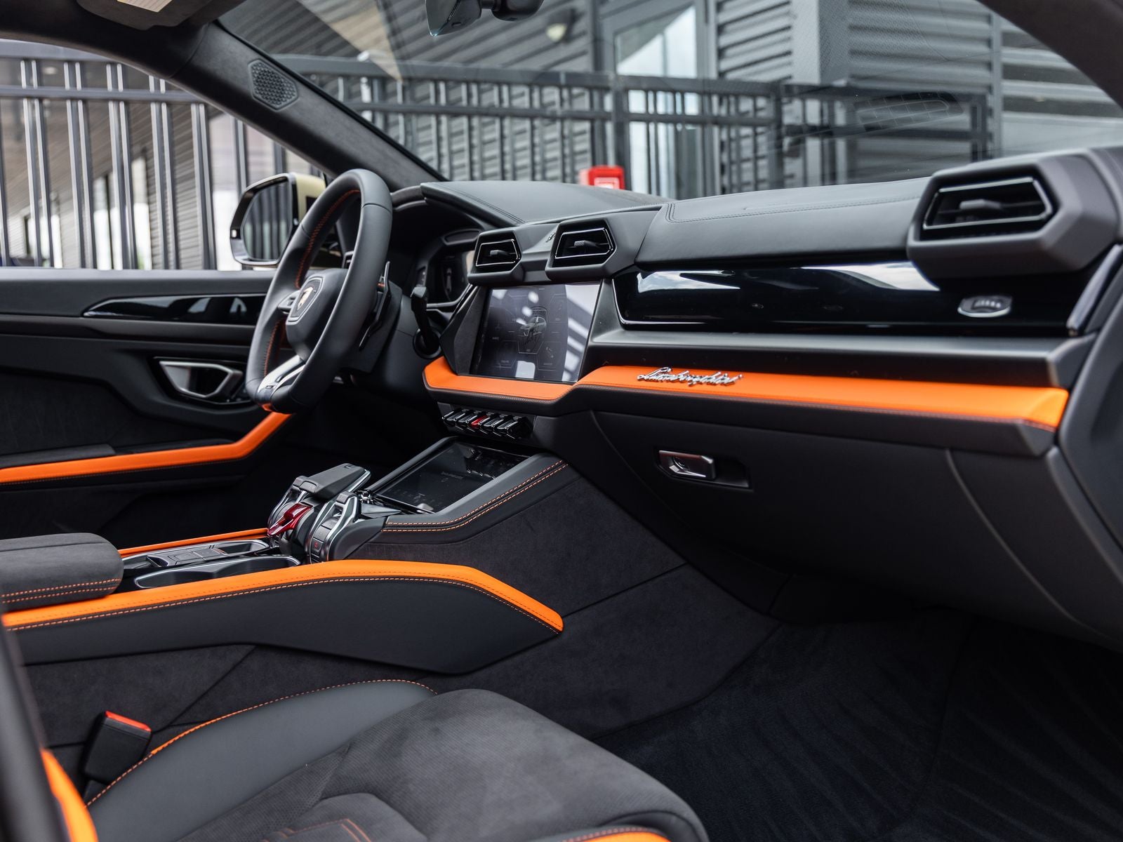 2026 Lamborghini Urus SE