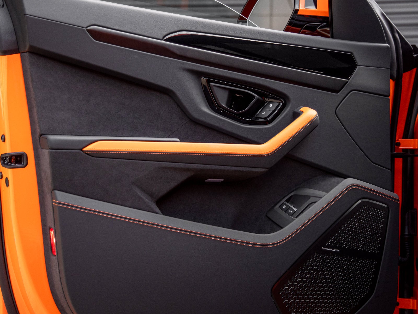 2026 Lamborghini Urus SE