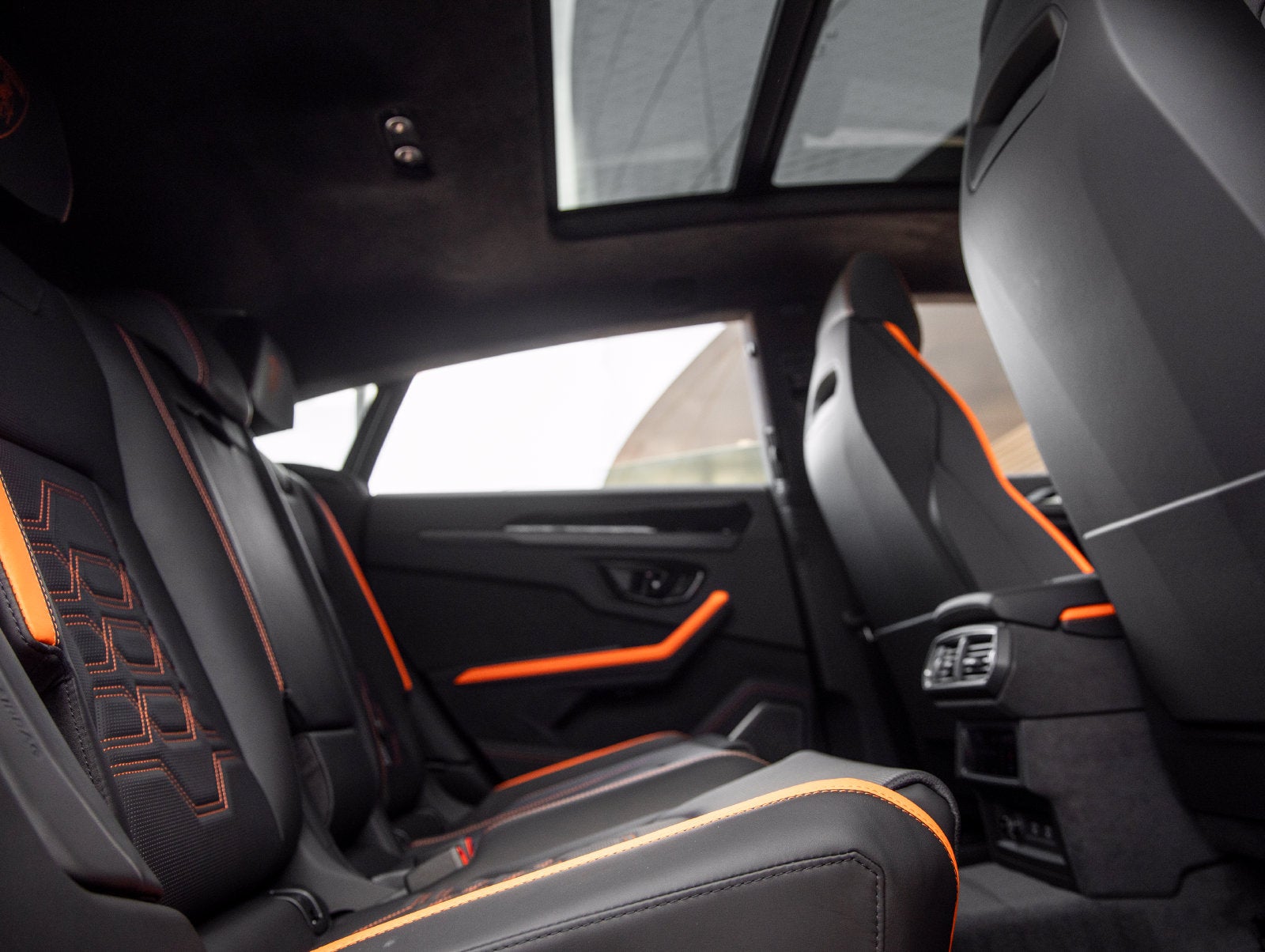 2026 Lamborghini Urus SE