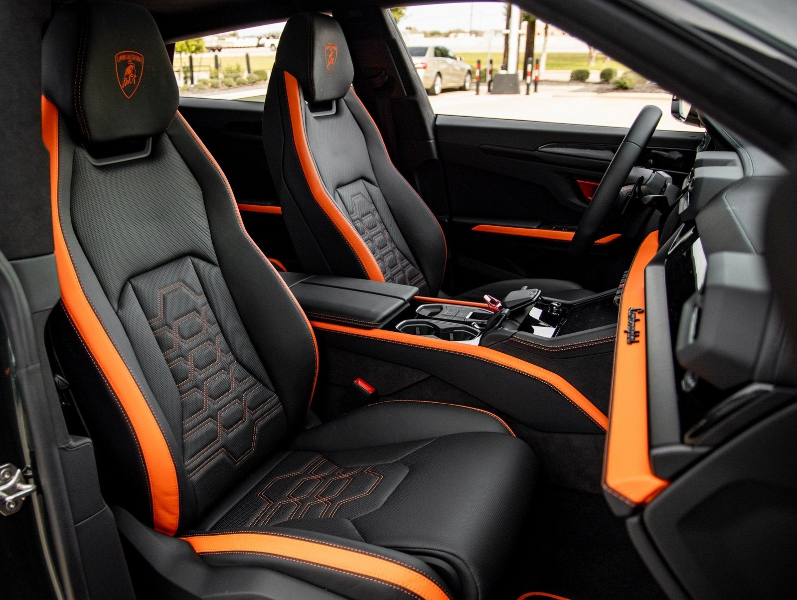 2025 Lamborghini Urus SE