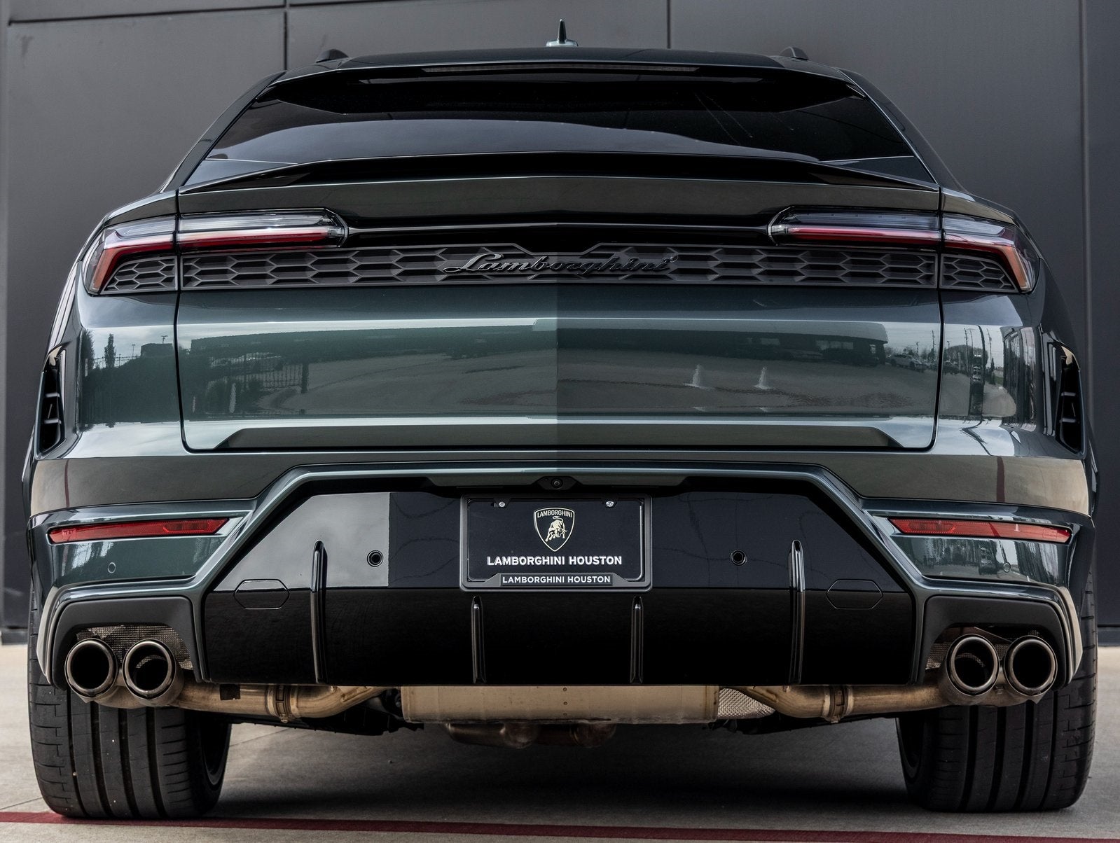 2025 Lamborghini Urus SE