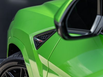 2025 Lamborghini Urus SE