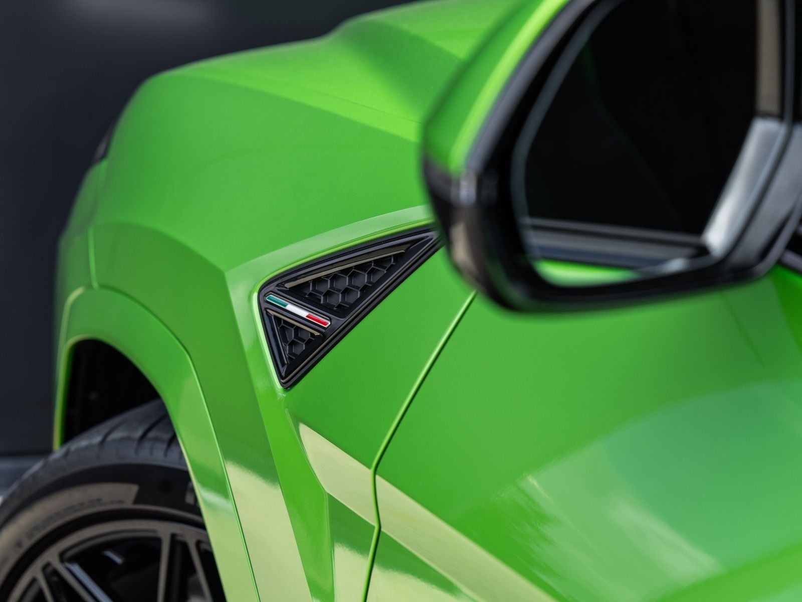 2025 Lamborghini Urus SE