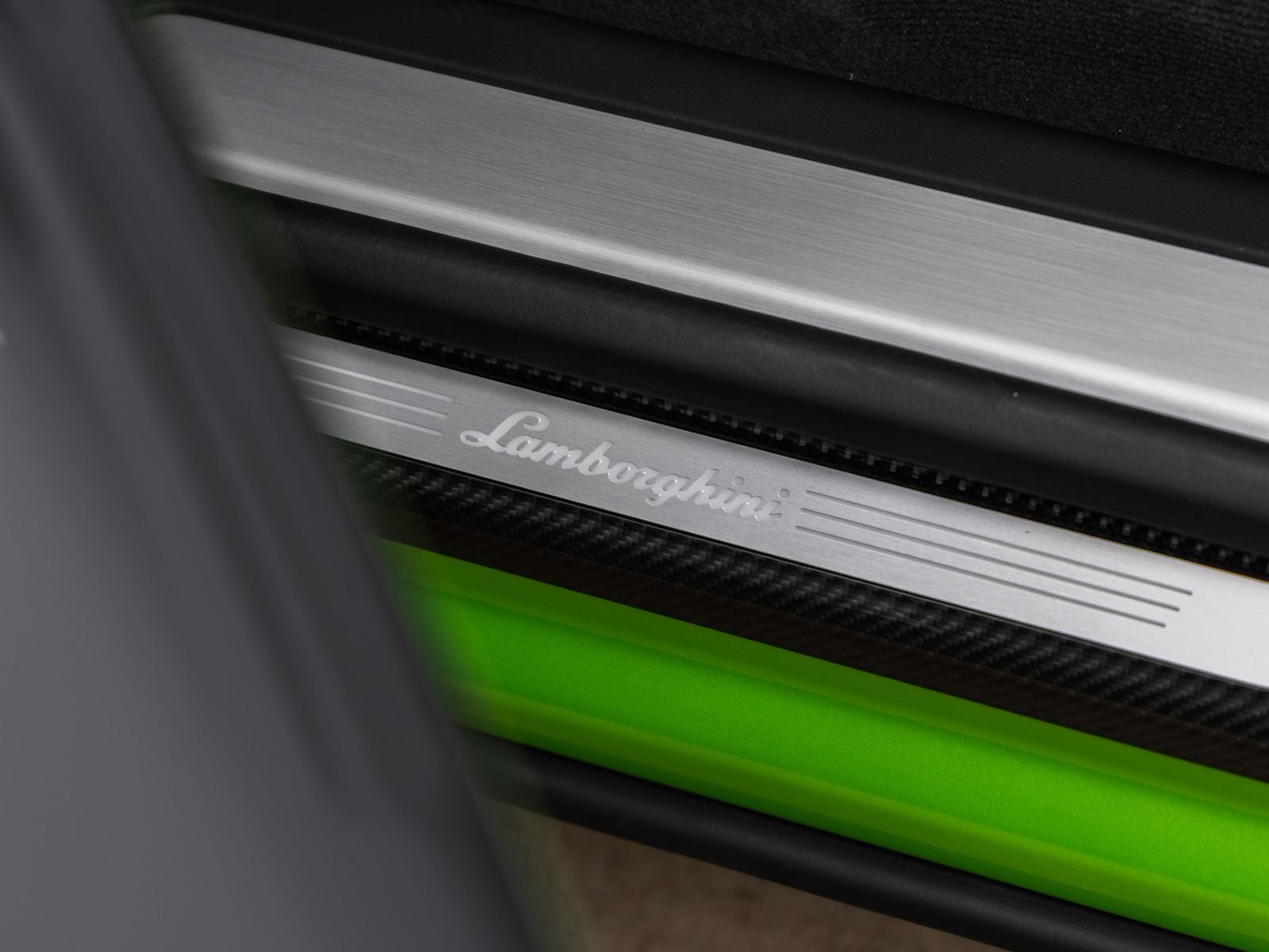 2025 Lamborghini Urus SE