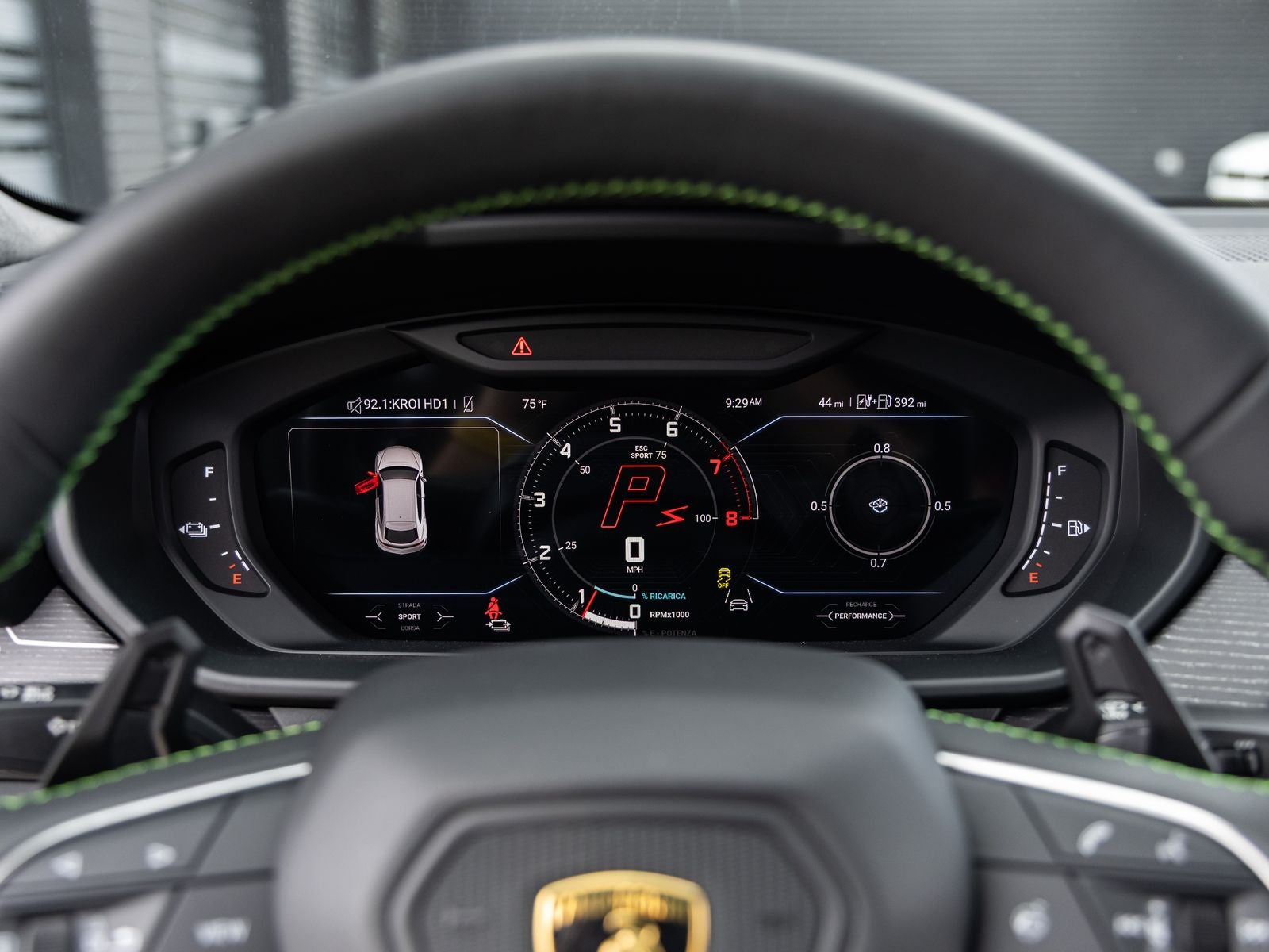 2025 Lamborghini Urus SE