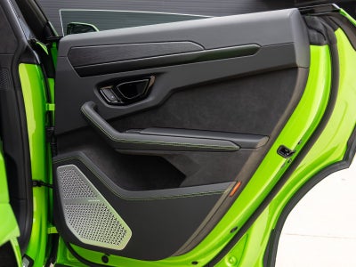 2025 Lamborghini Urus SE