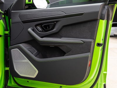 2025 Lamborghini Urus SE