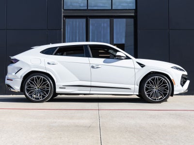 2026 Lamborghini Urus SE
