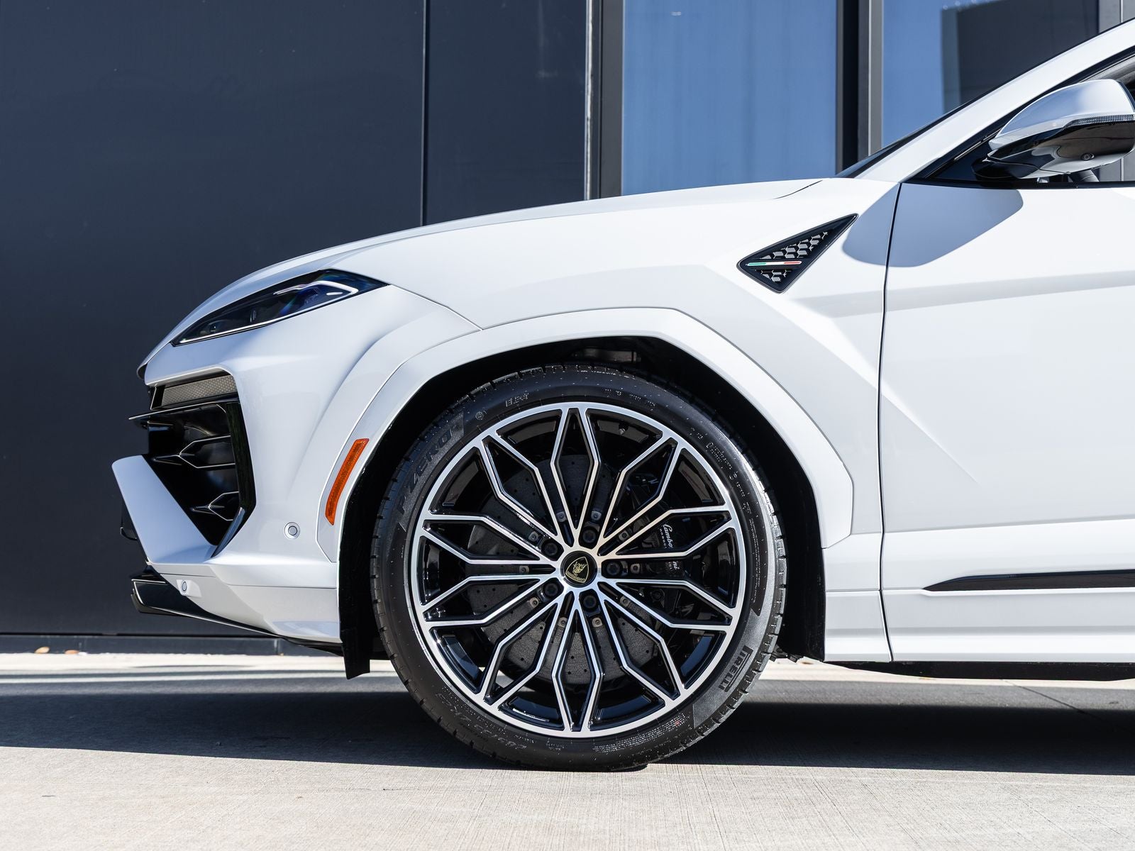 2026 Lamborghini Urus SE