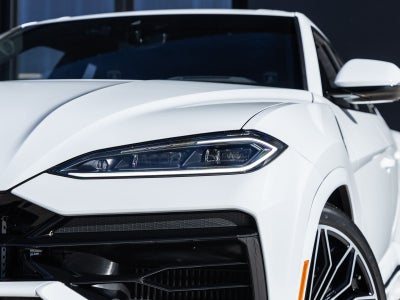 2026 Lamborghini Urus SE