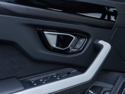 2026 Lamborghini Urus SE