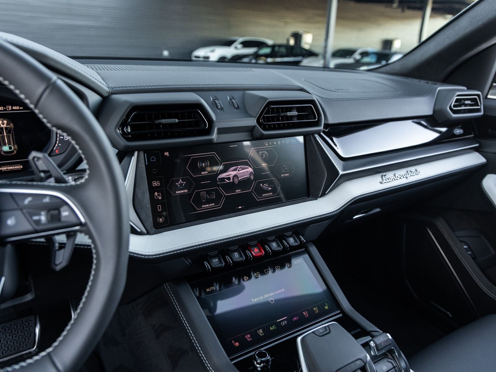 2026 Lamborghini Urus SE