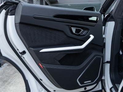 2026 Lamborghini Urus SE