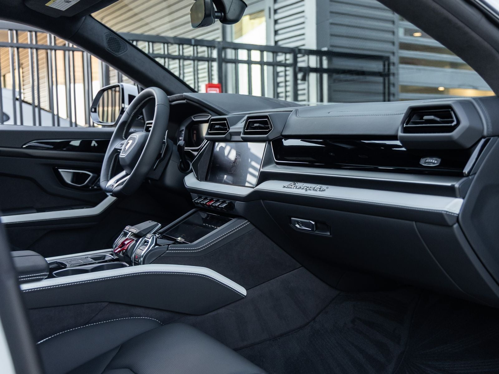 2026 Lamborghini Urus SE