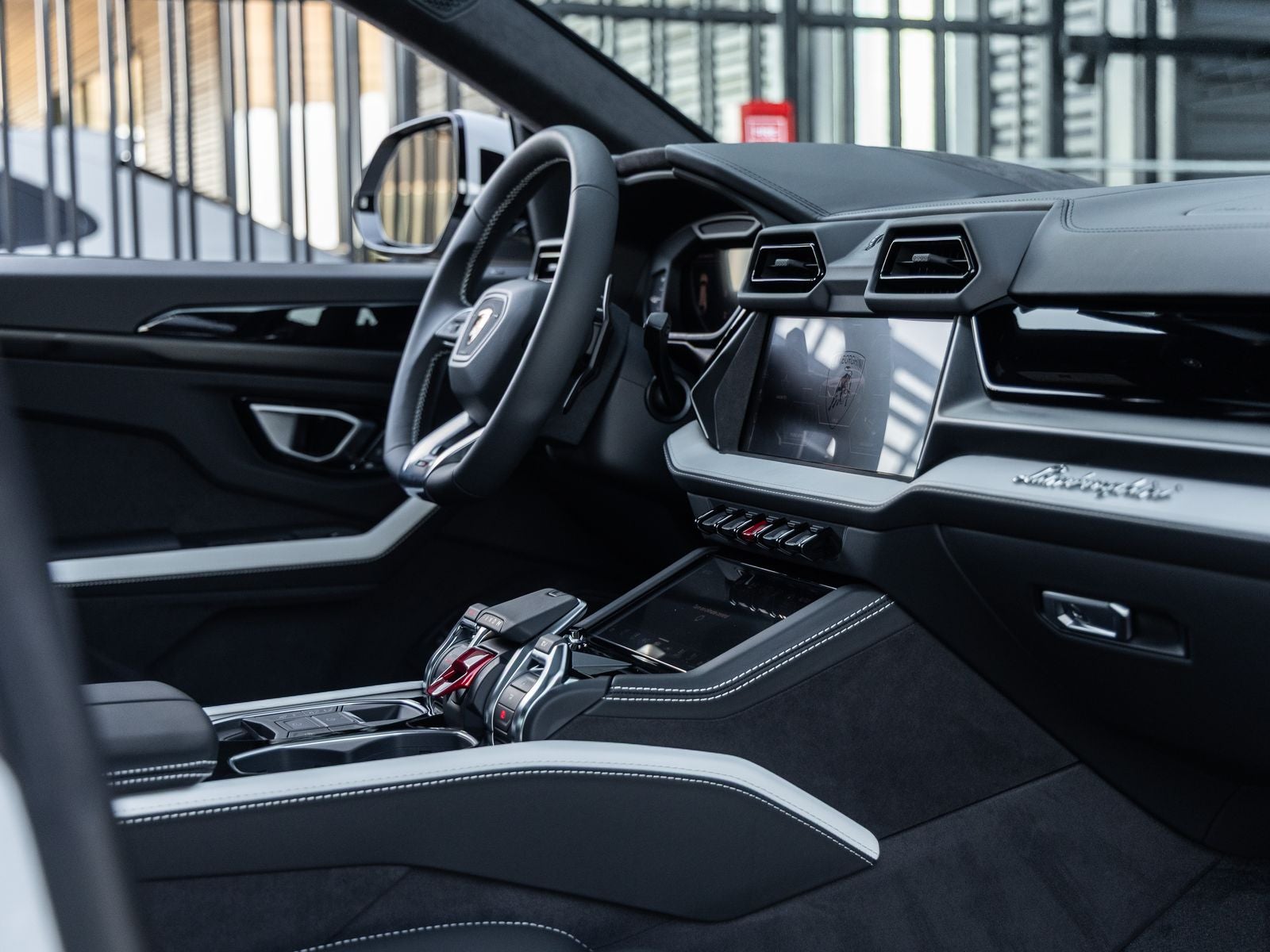 2026 Lamborghini Urus SE