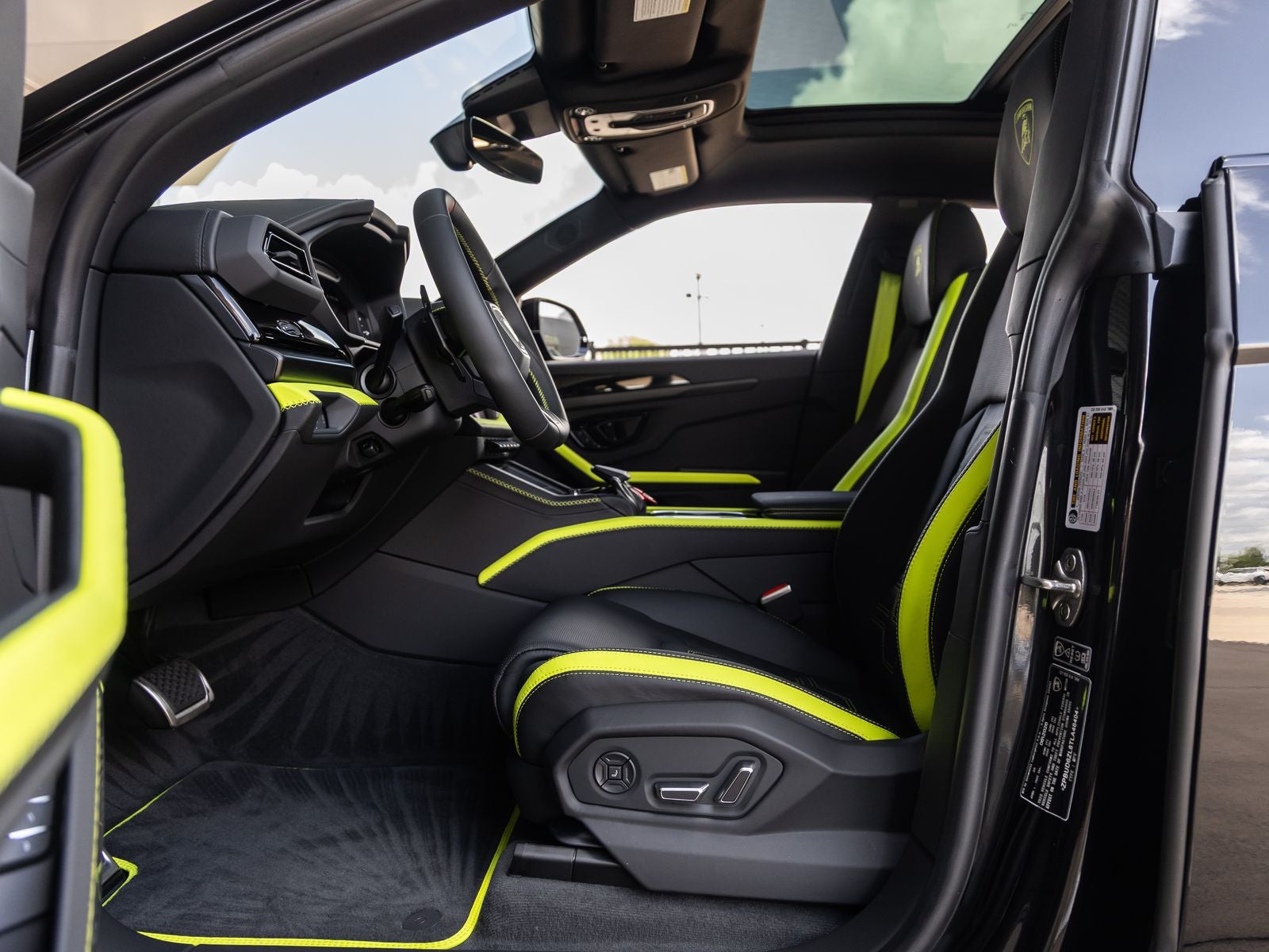 2026 Lamborghini Urus SE